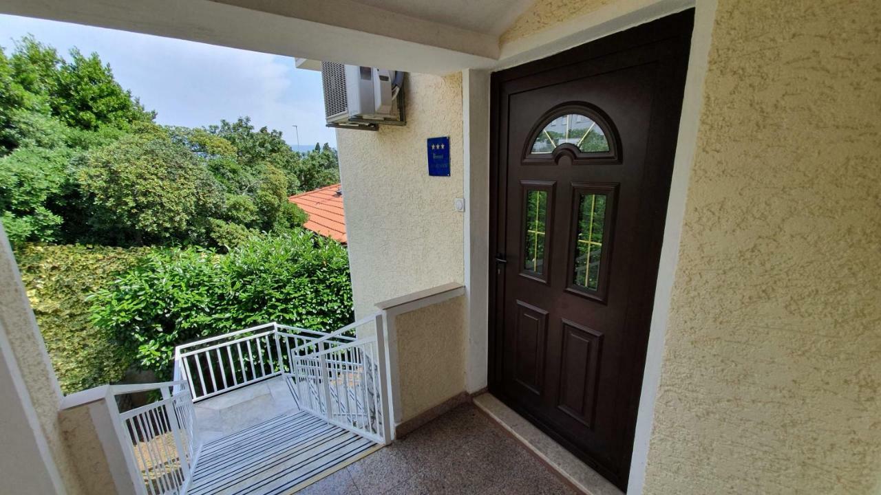 Apartment Bella Mare Novi Vinodolski Buitenkant foto